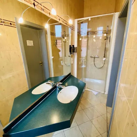 Doppelzimmer Zapfhahn, Direkt Am Alten Strom Lägenhet